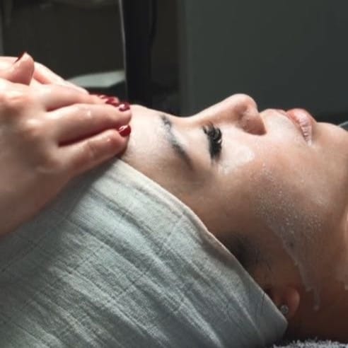 HUBISLAB kasvohoito HUBISLAB facial treatment